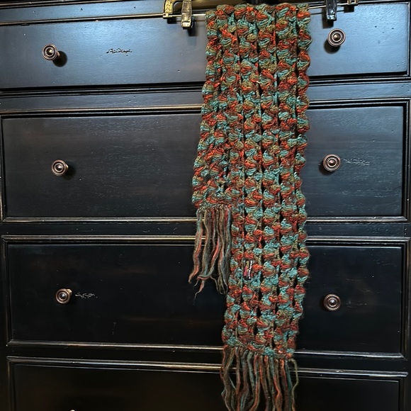 Scarf - Picture 1 of 2